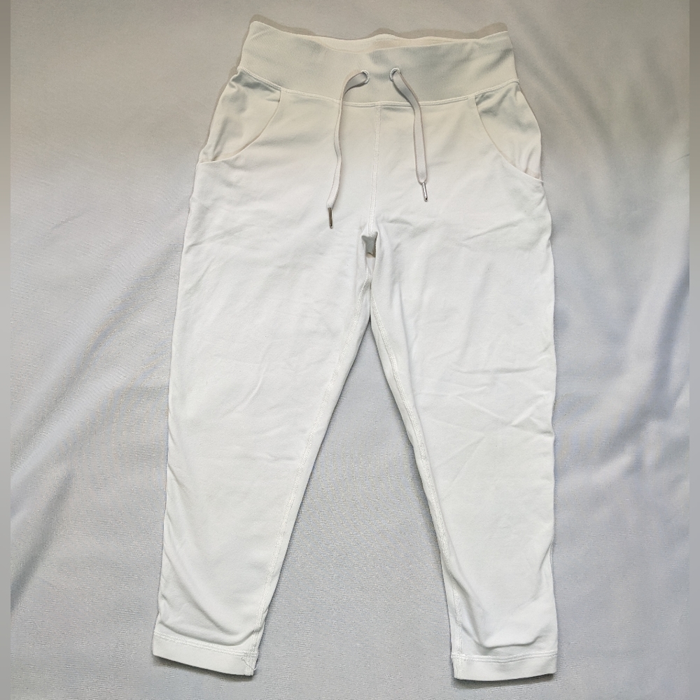 Lululemon Free Fall Crop Size 2 (runs large)